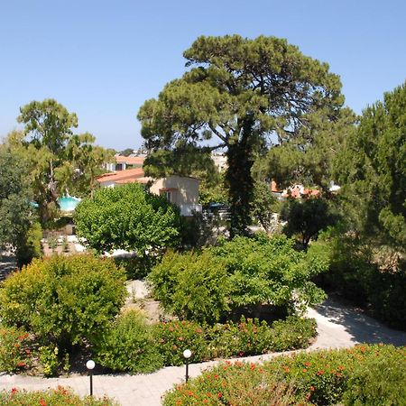 Niki Hotel Apartments Lalyssos Eksteriør billede
