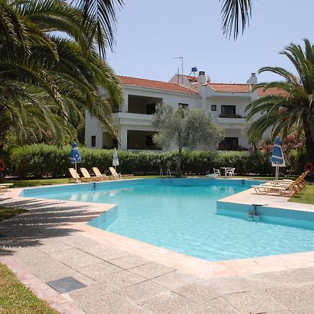 Niki Hotel Apartments Lalyssos Eksteriør billede