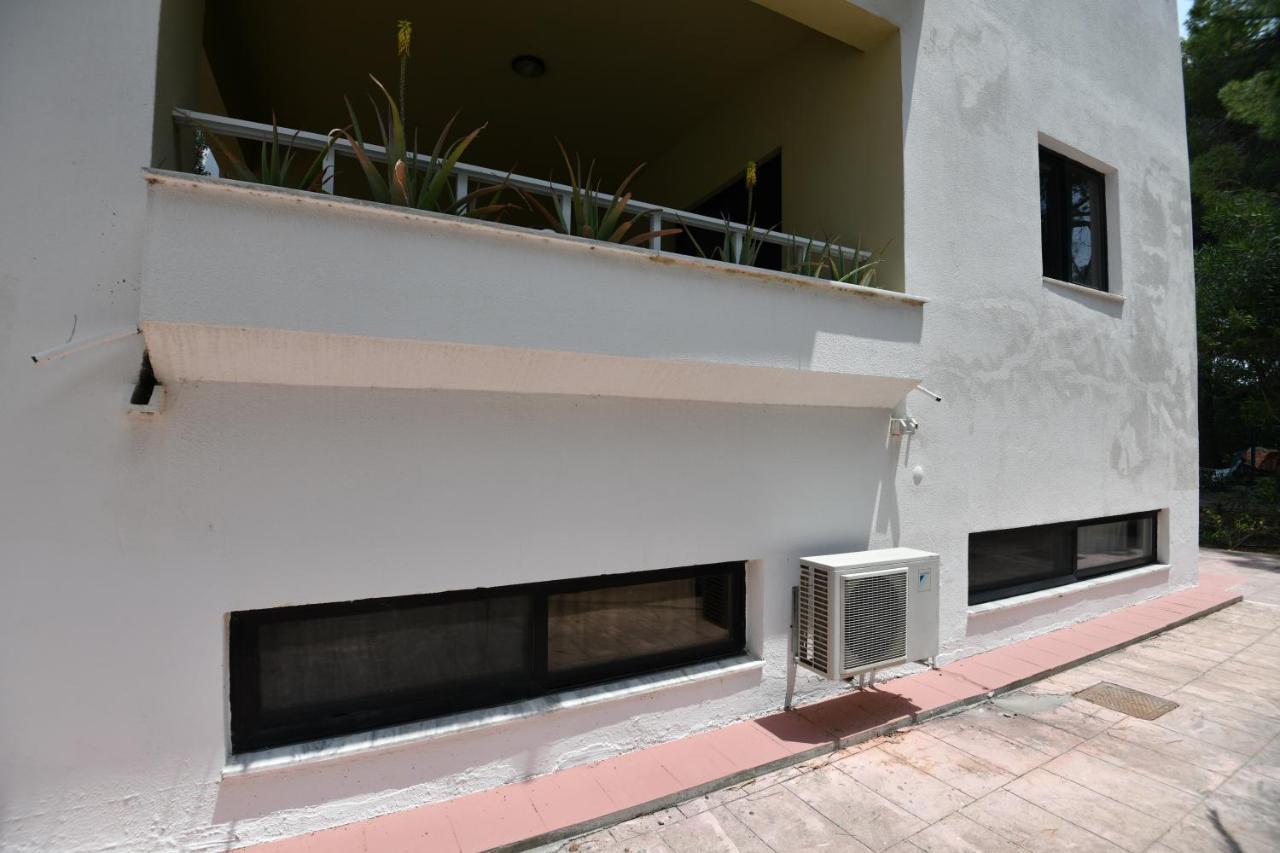 Niki Hotel Apartments Lalyssos Eksteriør billede