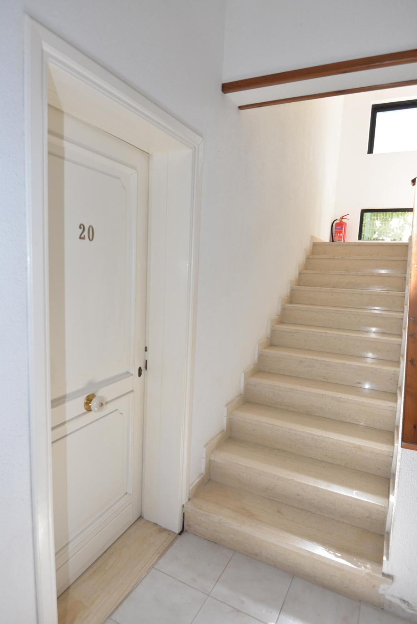 Niki Hotel Apartments Lalyssos Eksteriør billede