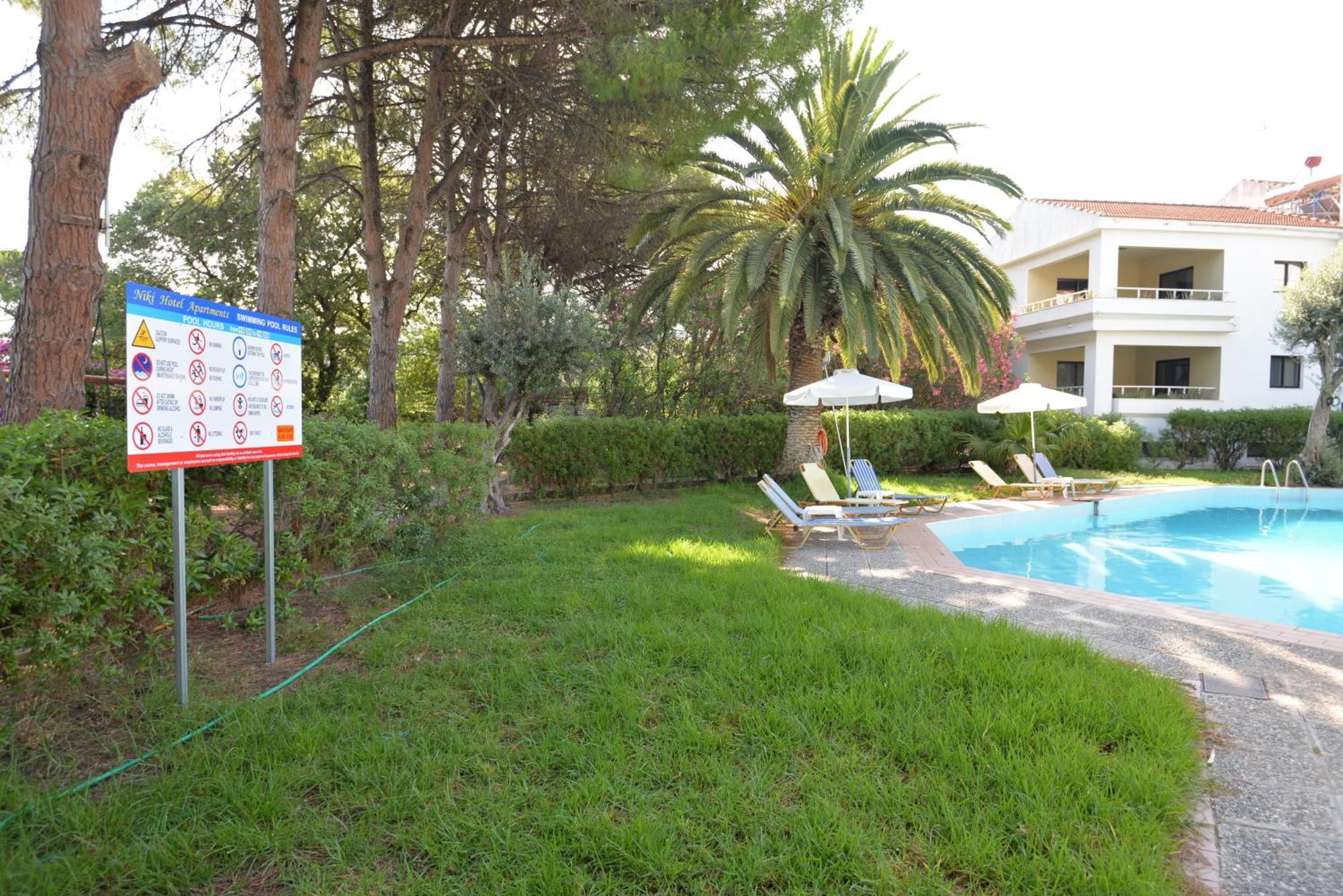 Niki Hotel Apartments Lalyssos Eksteriør billede