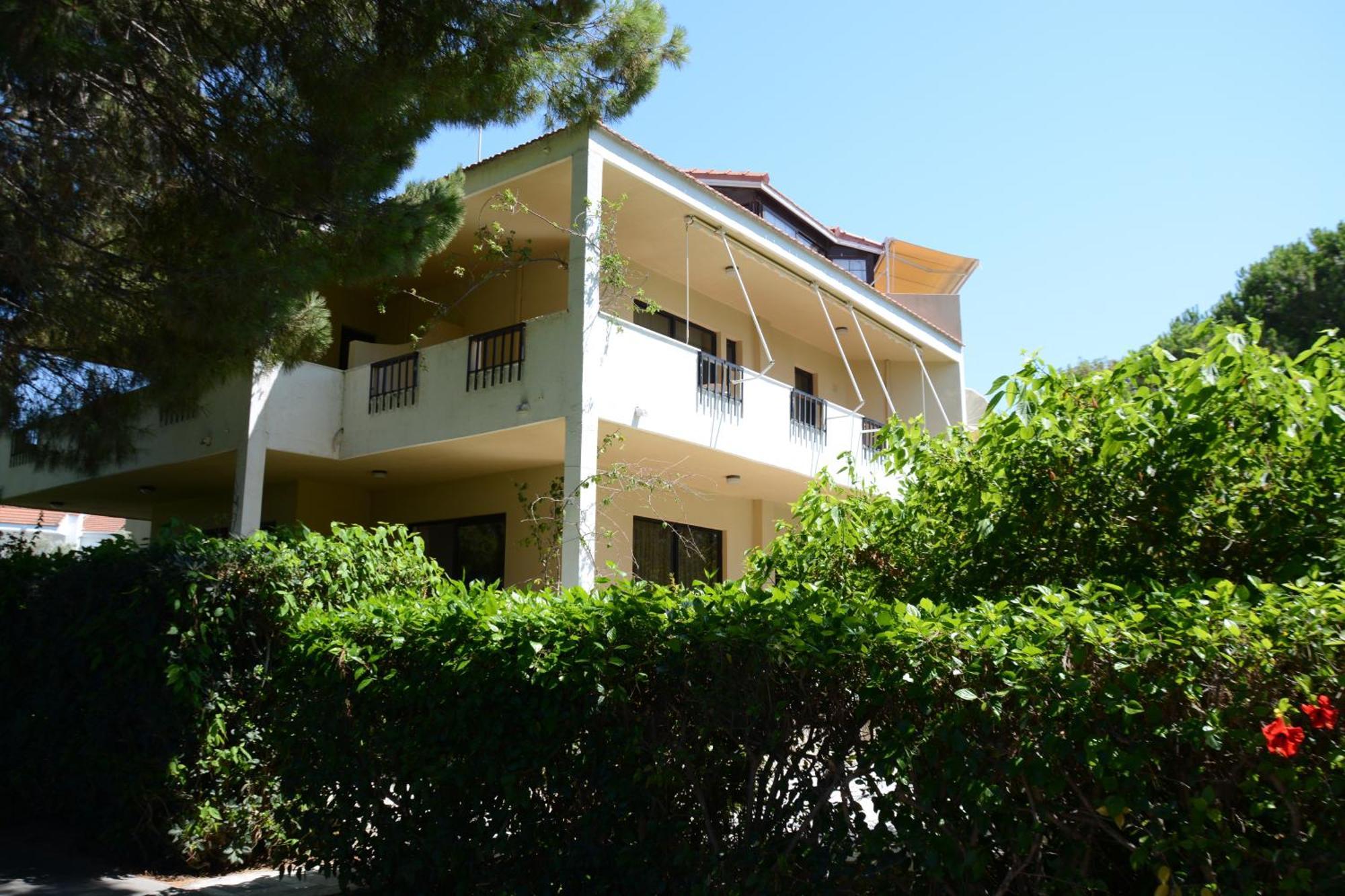 Niki Hotel Apartments Lalyssos Værelse billede