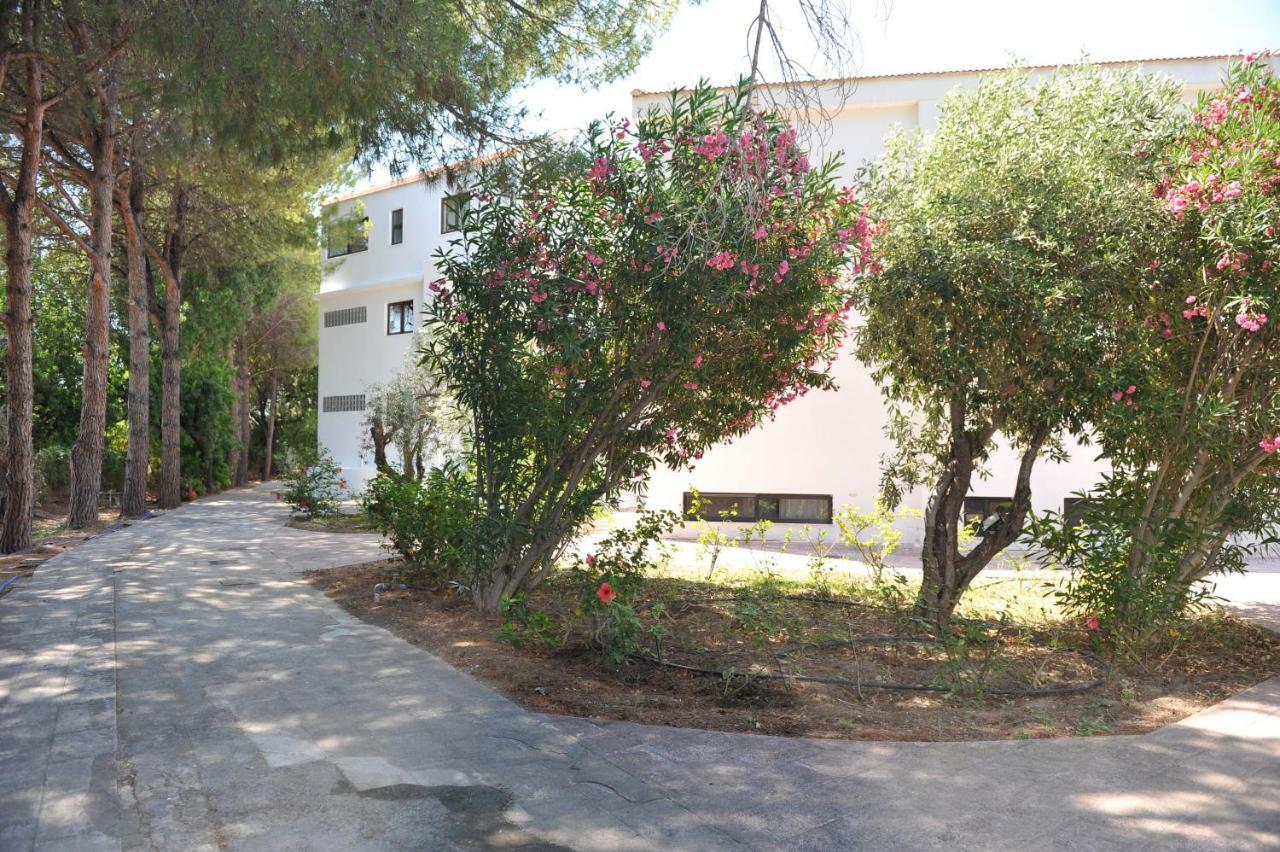 Niki Hotel Apartments Lalyssos Eksteriør billede