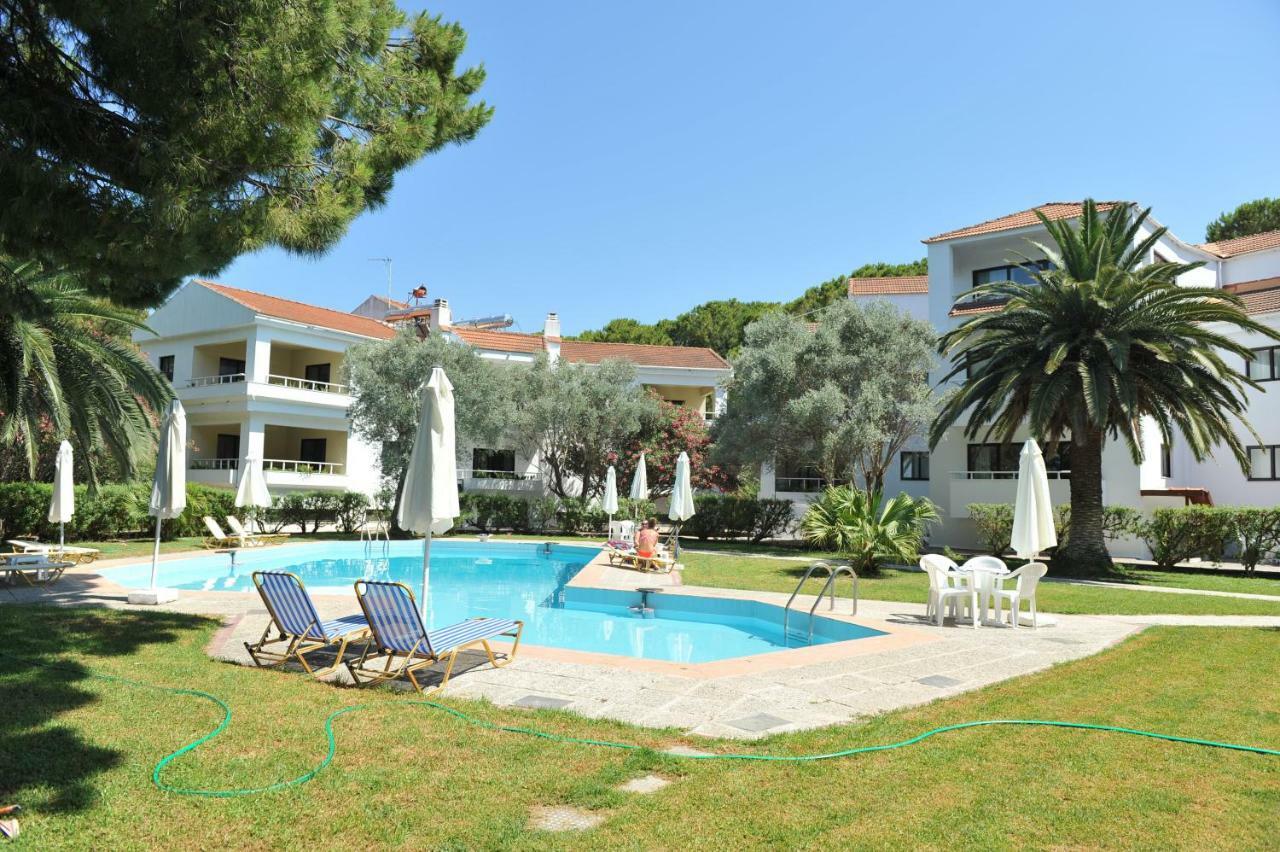 Niki Hotel Apartments Lalyssos Eksteriør billede