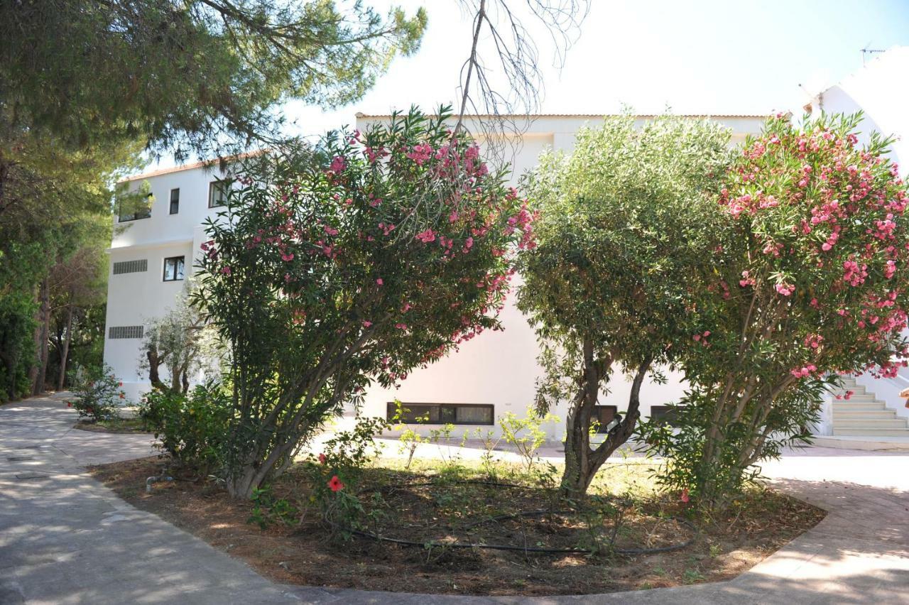 Niki Hotel Apartments Lalyssos Eksteriør billede
