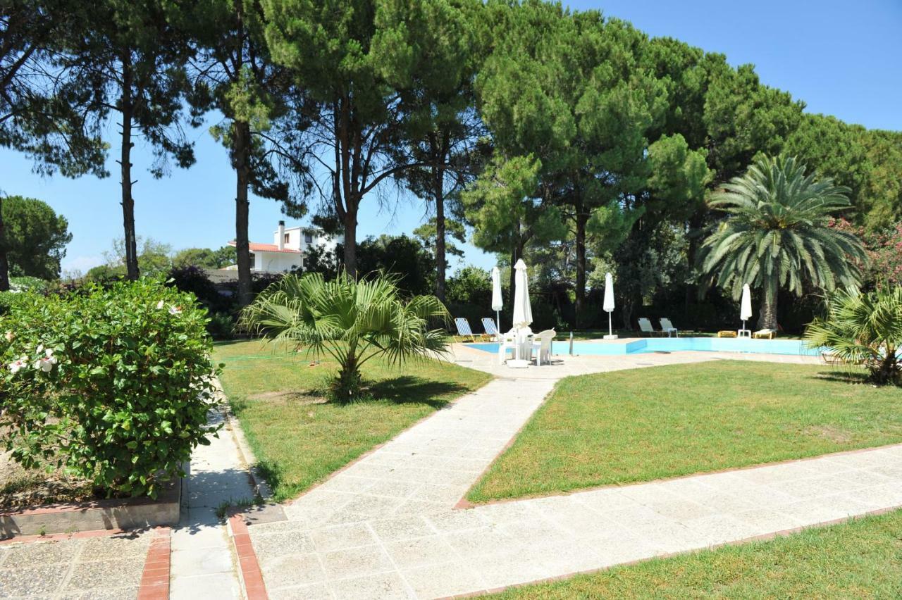 Niki Hotel Apartments Lalyssos Eksteriør billede