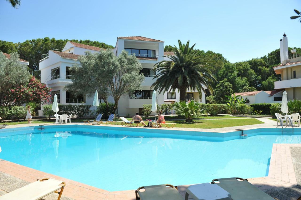 Niki Hotel Apartments Lalyssos Eksteriør billede